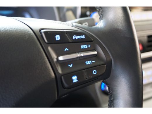 Hyundai Kona EV Style 64 kWh Navigatie, Camera, Stoel en Stuur verwarming. ActivLease financial lease