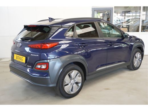 Hyundai Kona EV Style 64 kWh Navigatie, Camera, Stoel en Stuur verwarming. ActivLease financial lease