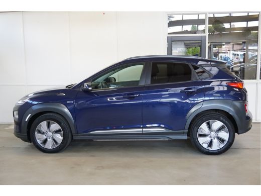Hyundai Kona EV Style 64 kWh Navigatie, Camera, Stoel en Stuur verwarming. ActivLease financial lease