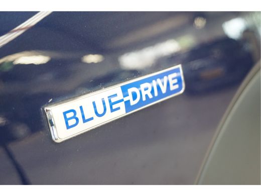 Hyundai Kona EV Style 64 kWh Navigatie, Camera, Stoel en Stuur verwarming. ActivLease financial lease