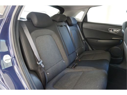 Hyundai Kona EV Style 64 kWh Navigatie, Camera, Stoel en Stuur verwarming. ActivLease financial lease