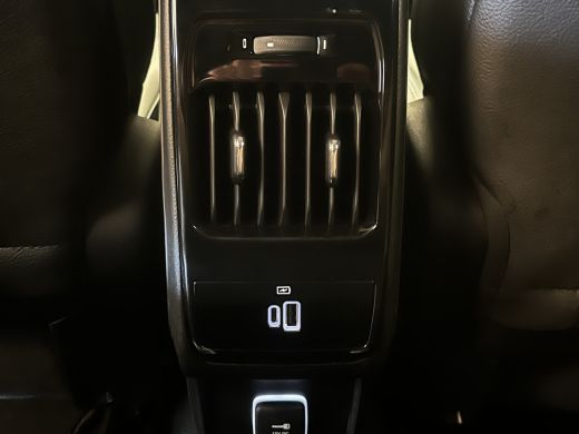 Jeep Compass 4xe 240 Plug-in Hybrid Electric Limited Camera | Digitaal Dashboard | 18" Lichtmetaal | Adaptieve... ActivLease financial lease