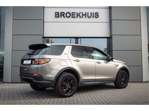 Land Rover Discovery Sport P300e PHEV AWD AUT | Black Pack | Afneembare trekhaak | Panoramadak | 360gr Camera | ActivLease financial lease