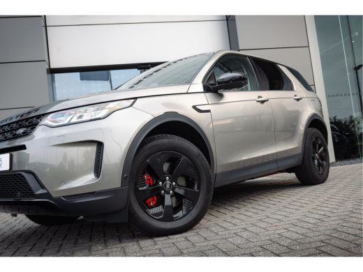 Land Rover Discovery Sport P300e PHEV AWD AUT | Black Pack | Afneembare trekhaak | Panoramadak | 360gr Camera | ActivLease financial lease