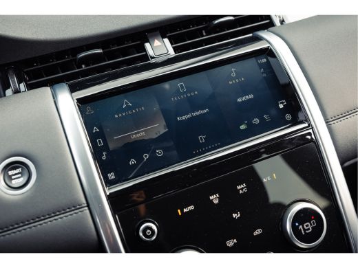 Land Rover Discovery Sport P300e PHEV AWD AUT | Black Pack | Afneembare trekhaak | Panoramadak | 360gr Camera | ActivLease financial lease