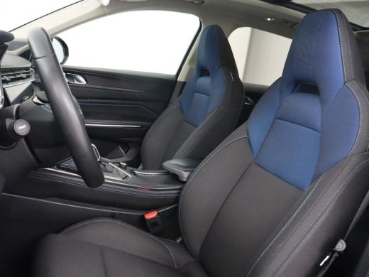 Lynk & Co 01 1.5 Plug In | Panoramadak | Trekhaak | Infinity by Harman | Camera | Adaptive cruise | Stoelverwa... ActivLease financial lease