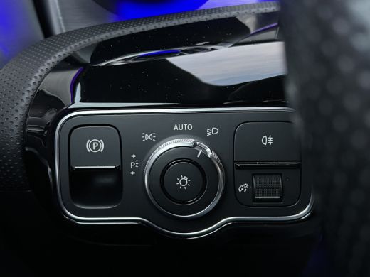 Mercedes-Benz CLA Shooting Brake 250 e Premium Plus AMG | LED Matrix | 19 inch | 360 Camera | Night | Sfeerverlichting ActivLease financial lease