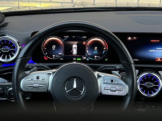 Mercedes-Benz CLA Shooting Brake 250 e Premium Plus AMG | LED Matrix | 19 inch | 360 Camera | Night | Sfeerverlichting ActivLease financial lease