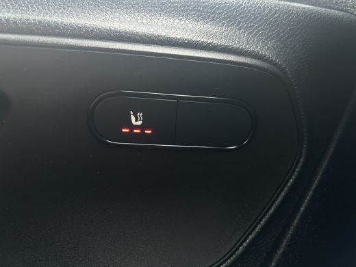 Mercedes-Benz Sprinter 317 CDI 170 PK / L2H2 / 270 A DEUREN / AIRCO / CRUISE / APPLE CARPLAY / CAMERA / 3-ZITS ActivLease financial lease