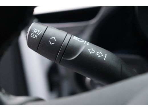 Opel Corsa 1.2 75PK 5-DRS ELEGANCE GS-LINE / NAVI / LEDER / CLIMA / LED / PDC / 17" LMV / UNIEK / CAMERA / P... ActivLease financial lease