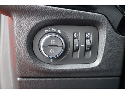 Opel Corsa 1.2 75PK 5-DRS ELEGANCE GS-LINE / NAVI / LEDER / CLIMA / LED / PDC / 17" LMV / UNIEK / CAMERA / P... ActivLease financial lease