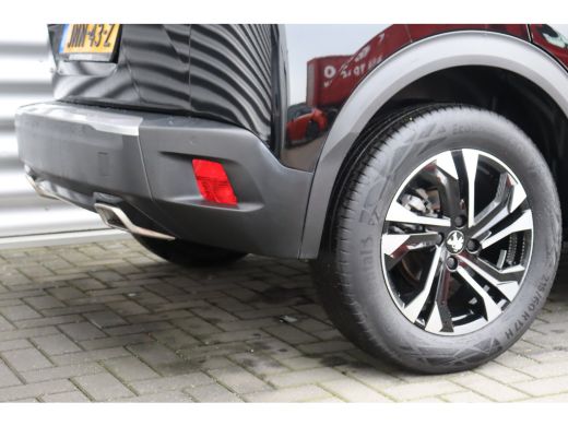 Peugeot 2008 1.2 PURETECH 130PK ALLURE PACK AUTOMAAT / NAVI / LEDER / CLIMA / LED / PDC / 17" LMV / CAMERA / C... ActivLease financial lease