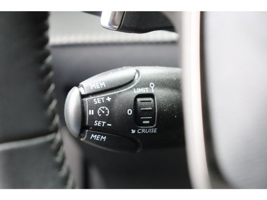 Peugeot 2008 1.2 PURETECH 130PK ALLURE PACK AUTOMAAT / NAVI / LEDER / CLIMA / LED / PDC / 17" LMV / CAMERA / C... ActivLease financial lease