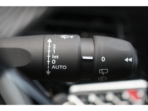 Peugeot 208 1.2 100 PK Allure | Camera | CarPlay | Climate & Cruise C. | Park Assist V&A | Navi | DAB | LED |... ActivLease financial lease