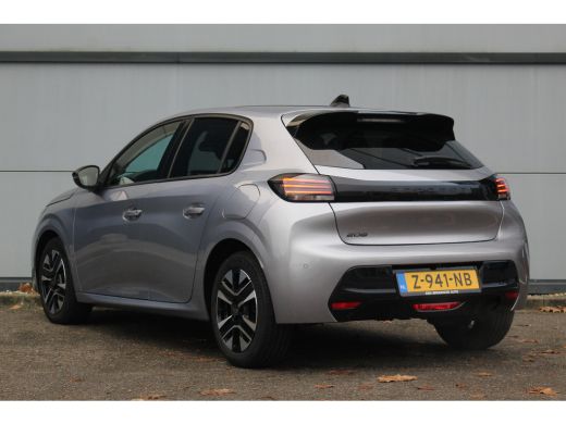 Peugeot 208 1.2 100 PK Allure | Camera | CarPlay | Climate & Cruise C. | Park Assist V&A | Navi | DAB | LED |... ActivLease financial lease