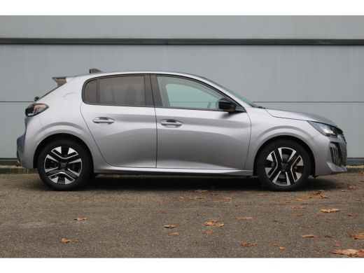 Peugeot 208 1.2 100 PK Allure | Camera | CarPlay | Climate & Cruise C. | Park Assist V&A | Navi | DAB | LED |... ActivLease financial lease
