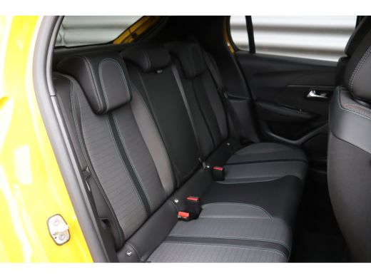 Peugeot 208 1.2 PURETECH 100PK ALLURE PACK / NAVI / LEDER / CLIMA / FULL-LED / PDC / CAMERA / 16" LMV / WINTE... ActivLease financial lease