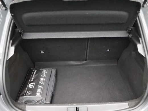 Peugeot 208 Hybrid 100 e-DCS6 Allure | Apple Carplay/Android Auto|telefoonintegratie premium | Armsteun voor ... ActivLease financial lease