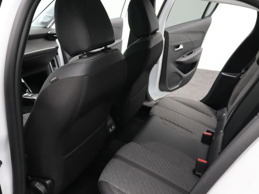 Peugeot 208 Hybrid 100 e-DCS6 Allure | Apple Carplay/Android Auto|telefoonintegratie premium | Armsteun voor ... ActivLease financial lease