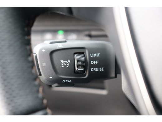 Peugeot 3008 1.2 PURETECH 130PK GT PACK AUTOMAAT / NAVI / LEDER / CLIMA / PDC / 19" LMV / CAMERA / BLACK PACK ... ActivLease financial lease