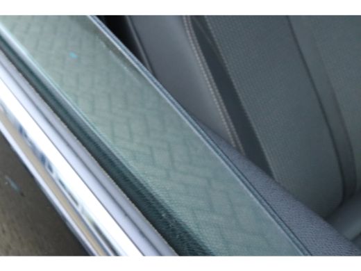 Peugeot 3008 1.6 HYbrid 225 GT | Adapt. Cruise | Schuifdak | Keyless | Navigatie | Carplay | LED | BLIS ActivLease financial lease