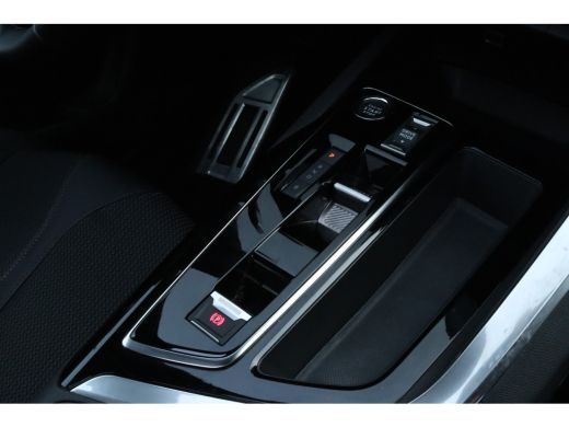 Peugeot 3008 1.6 HYbrid 225 GT | Adapt. Cruise | Schuifdak | Keyless | Navigatie | Carplay | LED | BLIS ActivLease financial lease