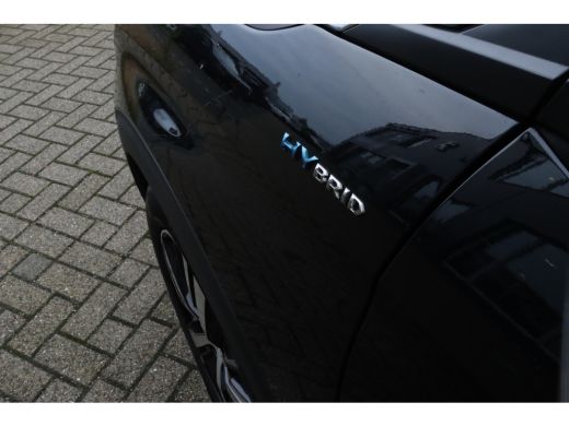 Peugeot 3008 1.6 HYbrid 225 GT | Adapt. Cruise | Schuifdak | Keyless | Navigatie | Carplay | LED | BLIS ActivLease financial lease