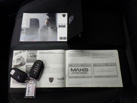 Peugeot 308 SW 1.2 PureTech Allure 130pk Automaat | Afn. Trekhaak | AllSeason | Navigatie | Climate Control |... ActivLease financial lease