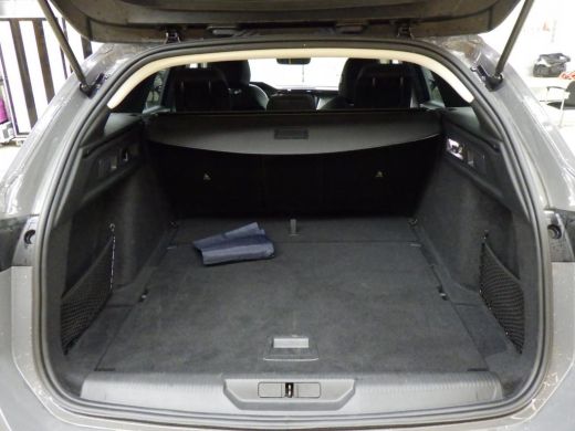 Peugeot 308 SW 1.2 PureTech Allure 130pk Automaat | Afn. Trekhaak | AllSeason | Navigatie | Climate Control |... ActivLease financial lease