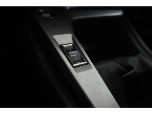 Peugeot 308 SW 1.5 BlueHDi Active Pack Business Apple/Android Carplay, Digital dash, Cruise ActivLease financial lease