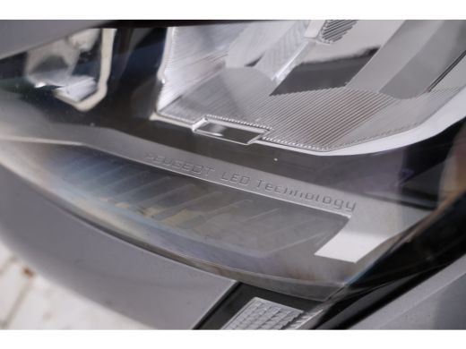 Peugeot 308 SW 1.5 BlueHDi Active Pack Business Apple/Android Carplay, Digital dash, Cruise ActivLease financial lease