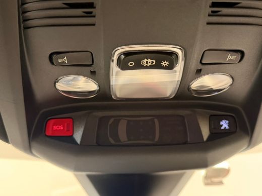 Peugeot 5008 1.2 PureTech GT Apple&Android Carplay | Camera | Parkeersensoren | Half lederen bekleding | | App... ActivLease financial lease