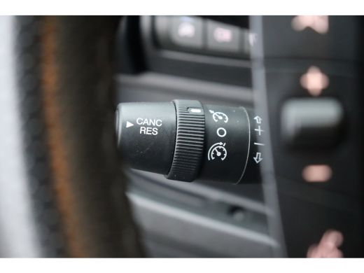 Peugeot Boxer 2.2 BlueHDI 140PK L3H2 / NAVI / CLIMA / LED / PDC / / 17" LMV / TREKHAAK / SIDEBARS / OPRIJPLAAT ... ActivLease financial lease