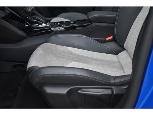 Peugeot e-2008 EV GT Pack 50 kWh 3 Fase | Schuif-/Kanteldak | Alcantara | Stoelverwarming | Adaptive Cruise | Do... ActivLease financial lease