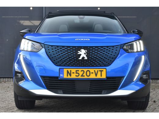 Peugeot e-2008 EV GT Pack 50 kWh 3 Fase | Schuif-/Kanteldak | Alcantara | Stoelverwarming | Adaptive Cruise | Do... ActivLease financial lease