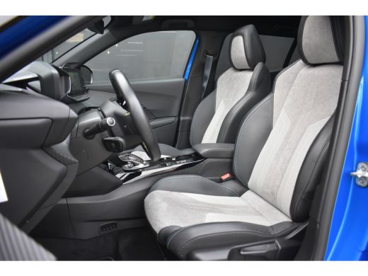 Peugeot e-2008 EV GT Pack 50 kWh 3 Fase | Schuif-/Kanteldak | Alcantara | Stoelverwarming | Adaptive Cruise | Do... ActivLease financial lease