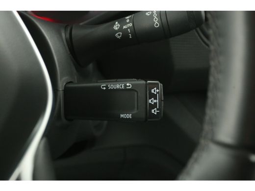 Renault Trafic 2.0 dCi T30 L2H1 | Airco | Cruise | Carplay | 3-Zits | Trekh. | Imperiaal | Parkeersens. ActivLease financial lease