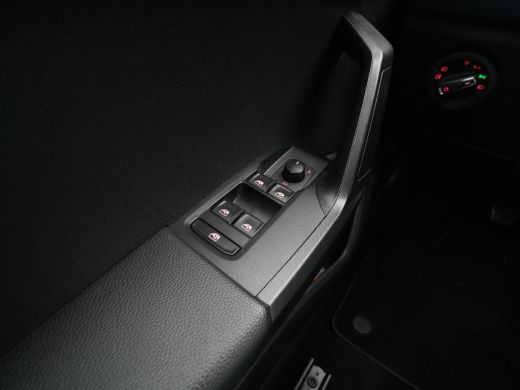 Seat Arona 1.0 TSI 95pk Style Business Intense Navigatie Camera Acc Keyless Carplay 283 ActivLease financial lease