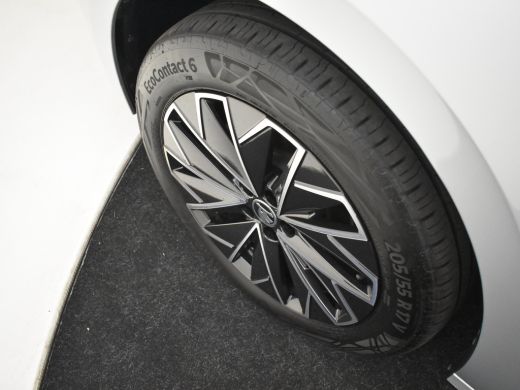 Skoda Kamiq 1.0 TSI 7-DSG Automaat Monte Carlo | Stoelverwarming | Sportstoelen | App Connect | Camera achter... ActivLease financial lease