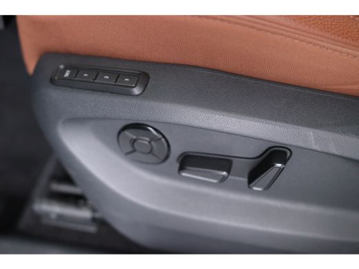 Skoda Kodiaq 1.5 TSI PHEV Business Edition | Lederen Bekleding | Panodak | Wegkl Trekhaak | Stoel-/Stuurverwar... ActivLease financial lease