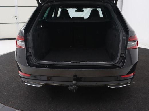 Skoda Superb 1.5 TSI Sportline | Panoramadak | Trekhaak | Stoelverwarming | Alcantara | Adaptive cruise | Came... ActivLease financial lease