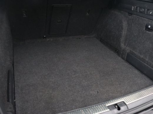 Skoda Superb 1.5 TSI Sportline | Panoramadak | Trekhaak | Stoelverwarming | Alcantara | Adaptive cruise | Came... ActivLease financial lease