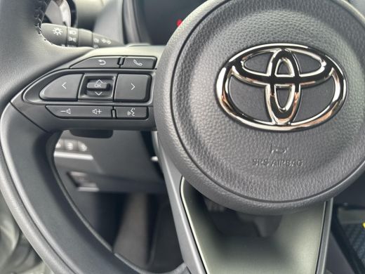 Toyota Aygo 1.0 VVT-i S-CVT Premium | 06-10141018 Voor meer informatie ActivLease financial lease