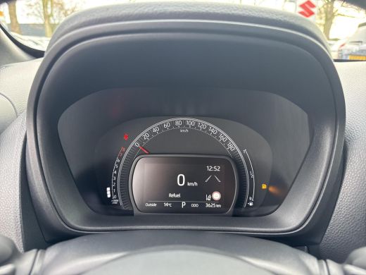 Toyota Aygo 1.0 VVT-i S-CVT Premium | 06-10141018 Voor meer informatie ActivLease financial lease