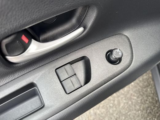 Toyota Aygo 1.0 VVT-i S-CVT Premium | 06-10141018 Voor meer informatie ActivLease financial lease