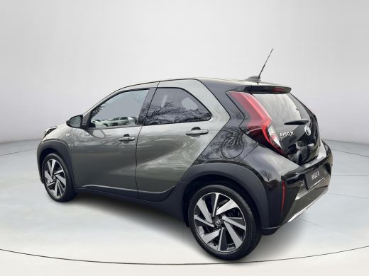 Toyota Aygo 1.0 VVT-i S-CVT Premium | 06-10141018 Voor meer informatie ActivLease financial lease