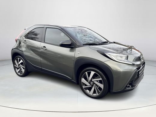Toyota Aygo 1.0 VVT-i S-CVT Premium | 06-10141018 Voor meer informatie ActivLease financial lease