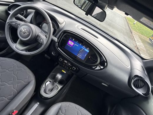 Toyota Aygo 1.0 VVT-i S-CVT Premium | 06-10141018 Voor meer informatie ActivLease financial lease