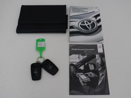 Toyota Corolla 1.8 Hybrid GR-Sport | Stoelverwarming | Carplay | Camera | Sportstoelen | Adaptive cruise | Keyle... ActivLease financial lease