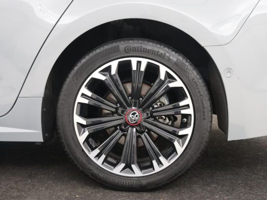 Toyota Corolla 1.8 Hybrid GR-Sport | Stoelverwarming | Carplay | Camera | Sportstoelen | Adaptive cruise | Keyle... ActivLease financial lease